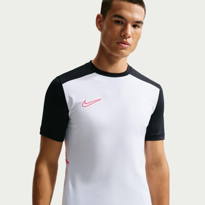 楽天市場】nike メンズ academy s／s トップの通販