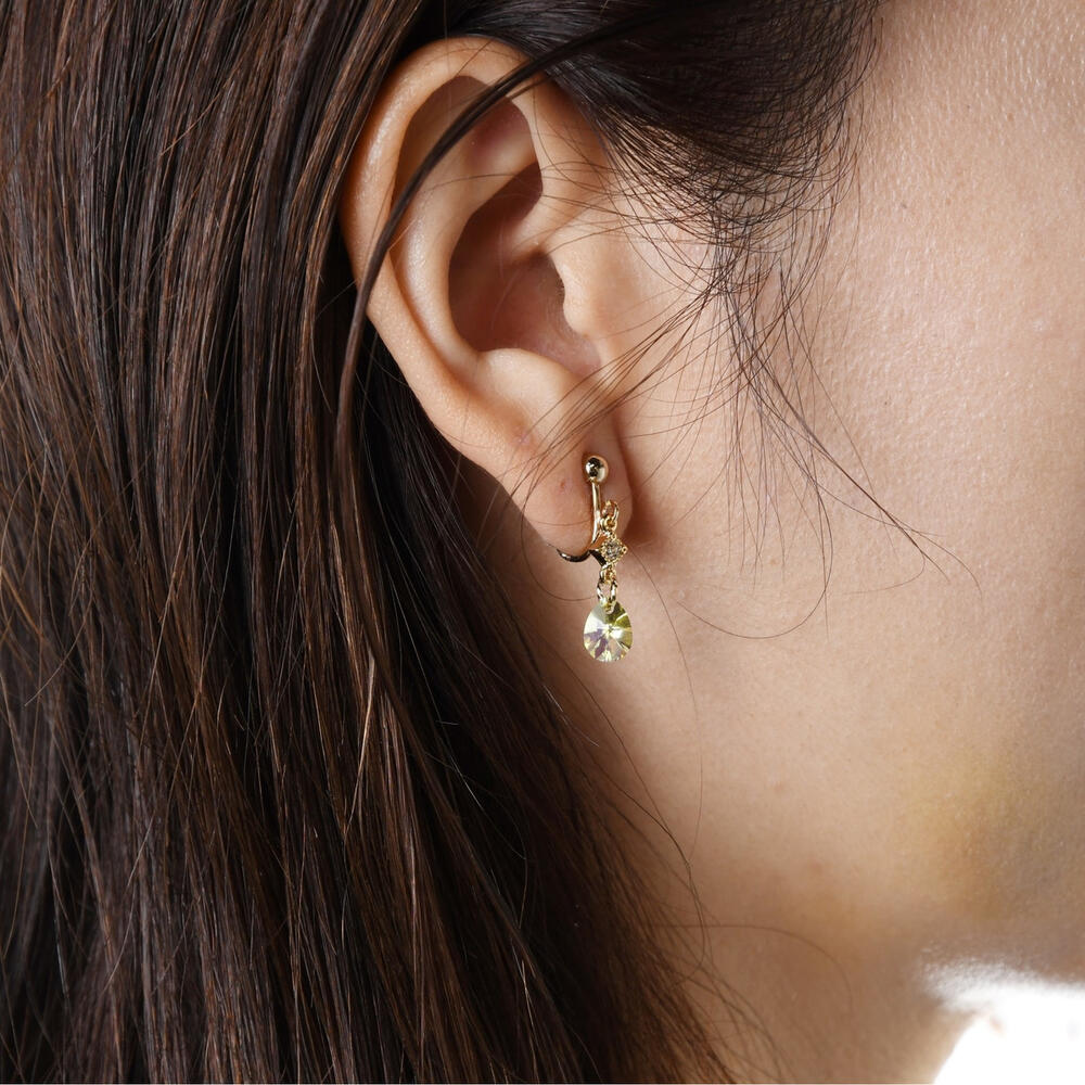 【ブラックフライデー限定クーポン配布中】【小型宅配】クリスタルガラス涙型 ひし形 イヤリング