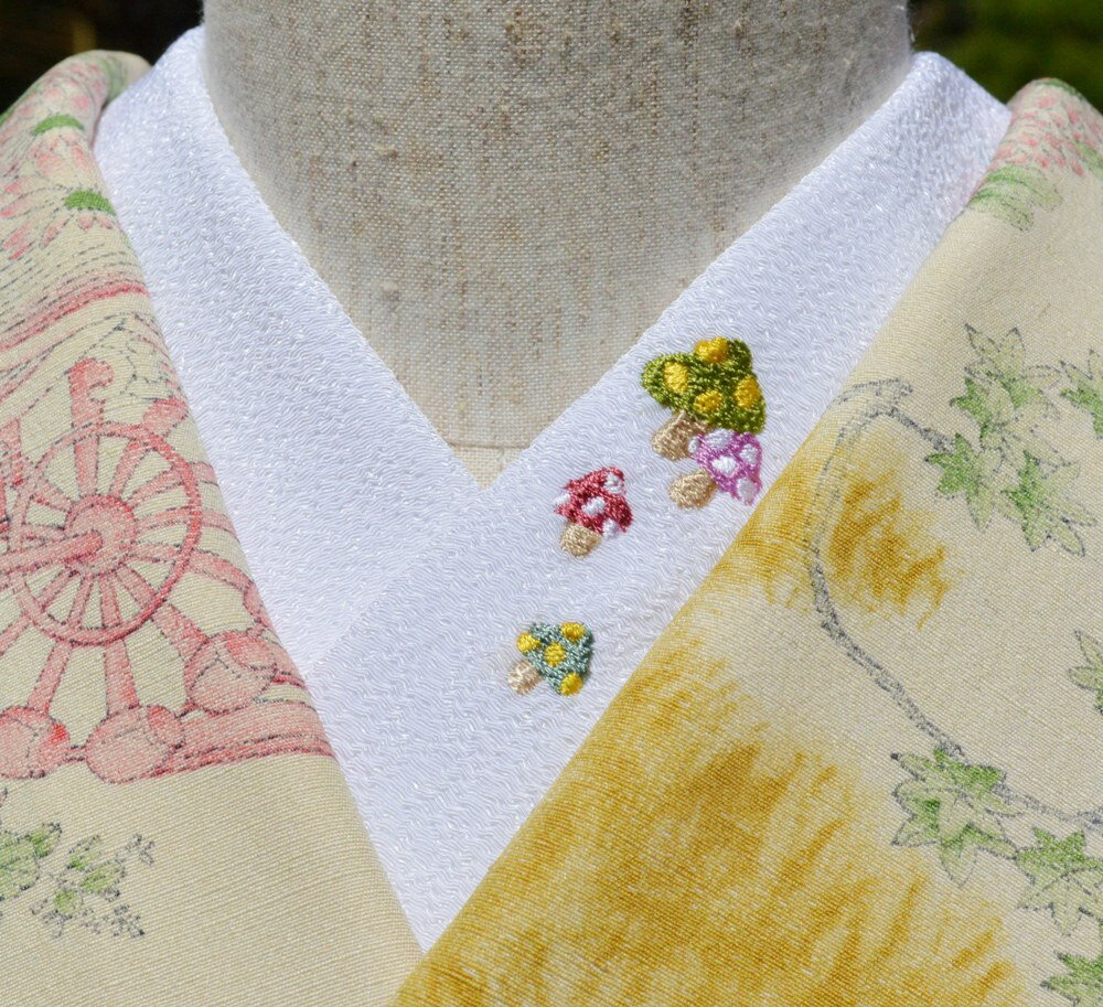 キノコひめ吉オリジナルデザイン☆刺繍 ワンポイント半衿☆
