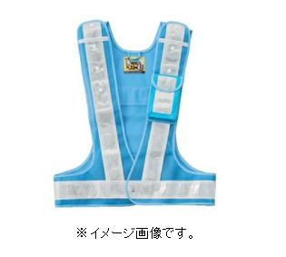 ●多機能セーフティベスト ●体型に合わせ縦横調節可能な多機能ベスト ●縦は背丈に応じて4段階調節可能、横はフリーサイズ。着丈は最大10cm、胴まわりは約94～132cmまで伸びます。 ●カラーバリエーションが豊富で、お好みの色をお選びいただけます。 ●サイズ：フリー ●材質：メッシュ部⇒ナイロンメッシュ、反射帯⇒エンビ ●質量：約330g ●仕様：縦⇒ホックによる4段階調節10cm・横⇒面ファスナー調節最大14cm、反射帯⇒60mm幅、万能ポケット⇒左胸外部1箇所・腰内部3箇所 ※写真の寸法表記は平面です。胴まわりではありません。