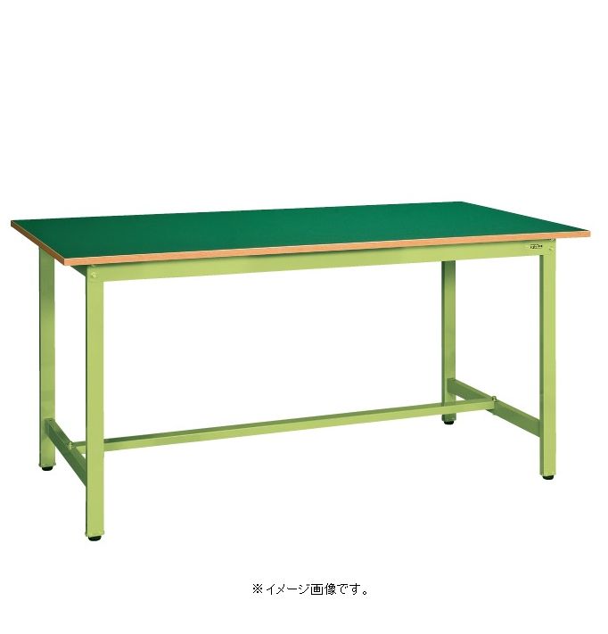 ●本体は角パイプ（構造用鋼管）を使用しているため非常に堅牢でしかもホコリが溜まりません。 ●外寸：W900×D900×H900mm●カラー：サカエグリーン●均等耐荷重：300kg●質量：23kg●天板サイズ：900×900×21mm●天板種類：サカエリューム天板●天板カラー：グリーン●天板厚：21mm●アジャスター：樹脂製　ネジ径M12×P1.75 ●立ち作業用 ※こちらの商品は、メーカー在庫商品でございます。 そのため、メーカーの在庫状況によりお客様へご連絡の上、ご注文をキャンセルさせて頂く場合がございます。 予めご了承頂きますようお願い申し上げます。