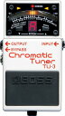 ◆商品名：BOSS ボス CHROMATIC TUNER クロマチック・チューナー TU-3 ステージ・ユースに最適なコンパクト・タイプのクロマチック・チューナー 野外での視認性を高める「高輝度モード」や、21個のLEDで滑らかなメーター表示を実現 チューニングの完了をLEDの動作で知らせるアキュピッチ・サイン機能搭載 最大6半音までのフラット・チューニングにも対応。 他のコンパクトへの電源供給機能も装備 商品紹介野外での視認性を高める「高輝度モード」や、21個のLEDで滑らかなメーター表示を実現チューニングの完了をLEDの動作で知らせるアキュピッチ・サイン機能搭載最大6半音までのフラット・チューニングにも対応。他のコンパクトへの電源供給機能も装備◆「高輝度モード」や21個のLEDによるメーター表示TU-3は、BOSSコンパクト・シリーズと同じデザインを採用した、ライブに最適なチューナーTU-2の後継モデル。TU-3では、野外での視認性向上させるため「高輝度モード」を新規搭載しました。また、メーター部分には21個のLEDを使用して、チューニングの状況を滑らかに表示。さまざまなステージで快適/スムーズなチューニングが行えます。チューニングの表示パターンは、針式メーターをイメージした「CENT」だけでなく、TU-2で好評だったピッチの高低を光の流れで表現する「STREAM」にも切り替えが可能です。もちろん、チューニングは、半音単位で音名を確認できる「クロマチック」以外に、弦番号で表示できる「ギター・モード/ベース(5弦ベース対応)・モード」も装備しています。◆チューニングに便利な機能を搭載TU-3は、チューニングの完了をLEDの動きで知らせてくれるアキュピッチ・サイン機能を新たに搭載。安心で快適なチューニングが行えます。さらにフラット・チューニングは、設定範囲を拡大し、ギター・モードで6半音、ベース・モードで3半音まで対応しました。もちろん、他のコンパクトへの電源供給や、チューナー・オンと同時に信号を自動的にミュートし、 音を出さずにチューニングが行えるOUTPUT端子など便利な機能も搭載しています。ご注意（免責）＞必ずお読みください※メーカー在庫依存品です。売り切れの場合はご連絡させていただきます。