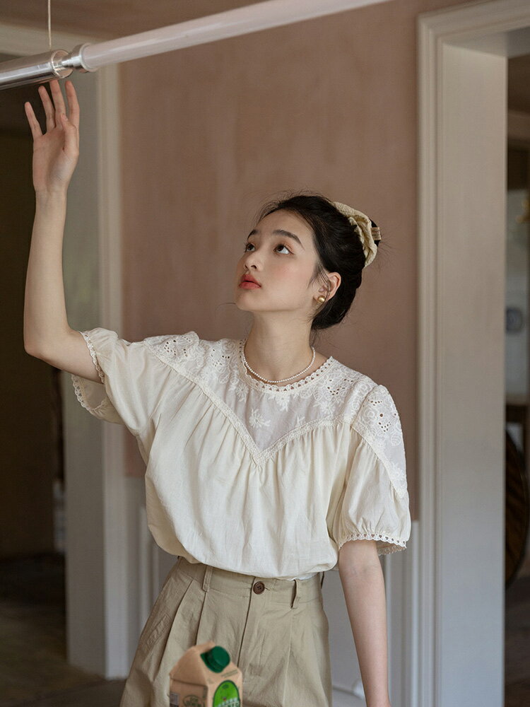 シャツブラウス レース 半袖ブラウス レディース 夏 タック シャツ 半袖 トップス 半袖シャツ 刺繍 切り替え ぽんわ袖 ドッキング 体型カバー ボリューム ぽわん袖 通気性 カジュアル 大きいサイズ 通勤 シンプル おしゃれ 大人 ビジネス 春夏 薄手 ゆったり 着痩せ 3