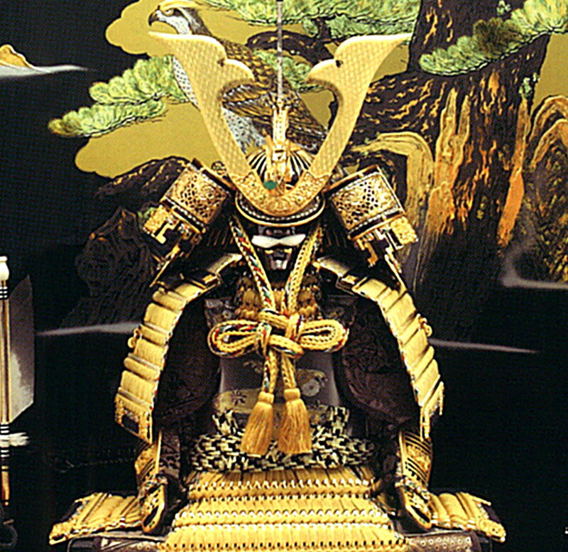利光監製 彫金仁王大鎧 正絹緋縅 10号 新松鷹塗二曲(金)屏風