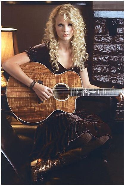 テイラースウィフト ポスター 木製アートフレーム付 テイラー・スウィフト Taylor Swift "Guitar"