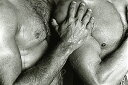 男たちの抱擁 ポスター 91.5×61cm 木製アートフレーム付 Men Embracing
