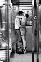 Subway Kiss 地下鉄のキス ポスター 91.5×61cm 木製アートフレーム付