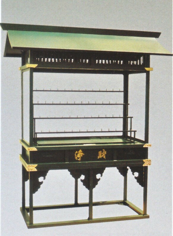 献灯台 三面ガラス付 ローソク4段50本立 真鍮製の献灯台 高岡銅器の神仏具