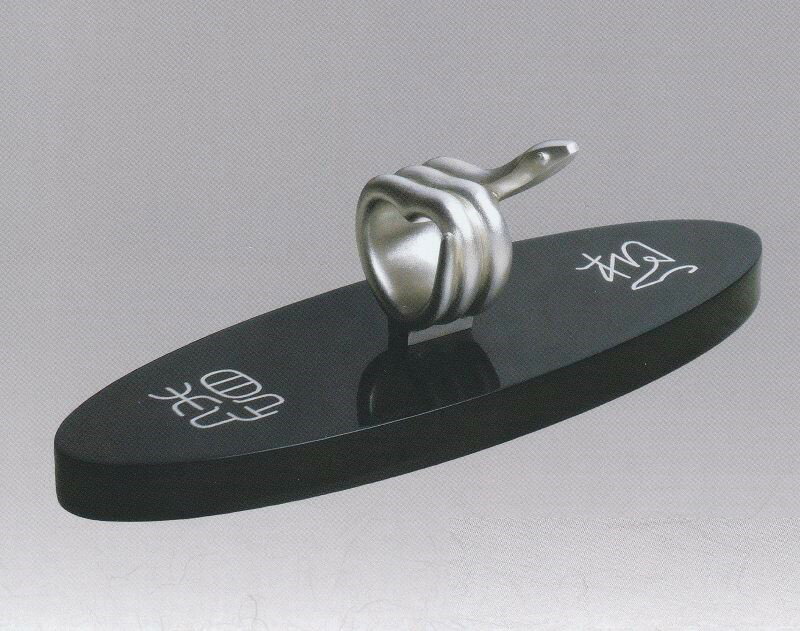 巳年の置物 象嵌文鎮 巳 人間国宝・中川衛作品 高岡銅器の縁起干支 へび年 蛇の置物