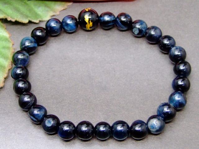 g3-2000G　　今月の半額 わけあり 6mm ブルータイガーアイ 青虎目石 8mm オニキス 龍 金彫り ブレスレット 内径調節可 ポーチ付き 送料無料 天然石 パワーストーン