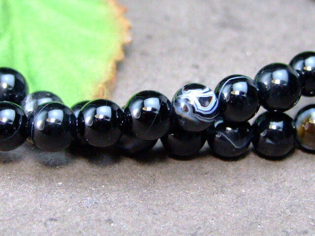 ≪g3-460E≫●縞オニキス●6mm●ネコポス送料無料●1連37cm 通し針、解説書、1mゴム付き●ブラジル産●天然石●パワーストーン●