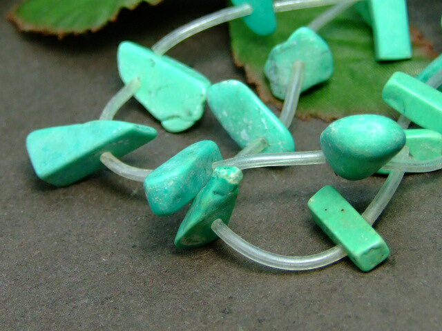 ≪g3-337D≫●ターコイズ トルコ石 わけあり●1連39cm 通し針、解説書、1mゴム付き●ネコポス送料無料●人工石●パワーストーン