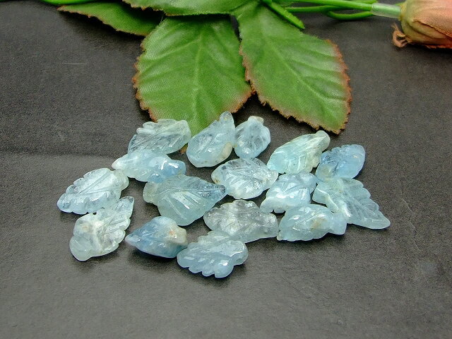 g3-206G　　今月の半額 アクアマリン 12mm〜18mm A 16粒セット 葉っぱ リーフ 穴開き ネコポス送料無料 ブラジル産 天然石 パワーストーン