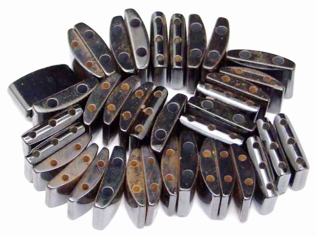 樂天商城 - 68818　　今月の半額 わけあり 18mm×10mm ヘマタイト 磁気有 37粒セット 通し針、解説書、1mゴム付き 送料無料 イギリス産 天然石 パワーストーン