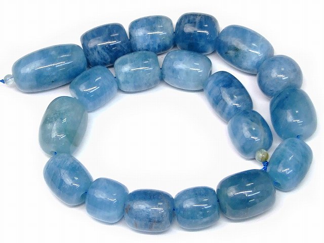 樂天商城 - 68079　　今月の半額 わけあり アクアマリン 30mm〜14mm×18mm〜15mm 樽型 変形 1連37cm 通し針、解説書、1mゴム付き 送料無料 天然石 パワーストーン