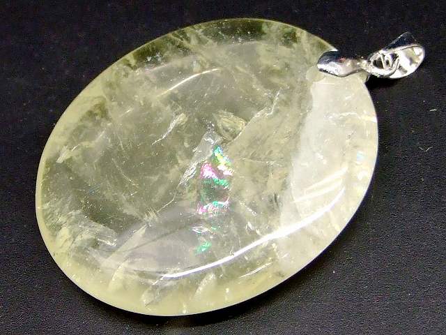 樂天商城 - 68889　　今月の半額 わけあり 虹入り レモンクォーツ 檸檬水晶 35mm×30mm 1個売り 穴あり ペンダントトップ バチカン付 送料無料 天然石 パワーストーン