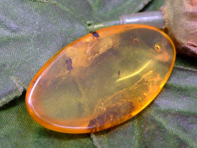 翡翠　バングル　淡緑　　内径53〜55mm　アクセサリパーツ お守り石 パワーストーン ブレスレット