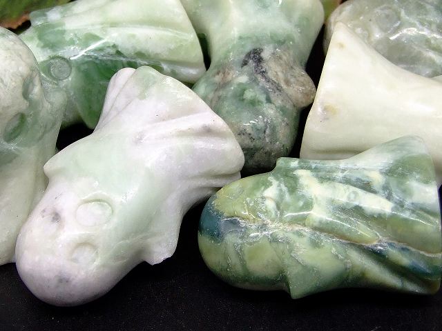 67734　　今月の半額 わけあり ジャスパー 40mm×30mm 1個売り オバケ おばけ ゴースト 送料無料 天然石 パワーストーン