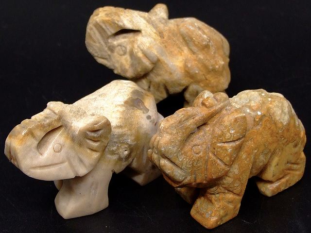 67747　　今月66％OFF わけあり ジャスパー 50mm×31mm 3個セット 象 ゾウ ぞう 送料無料 天然石 パワーストーン