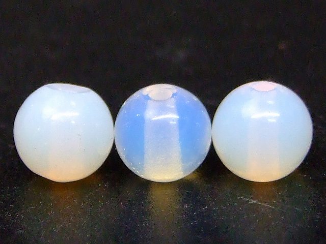 67790　　今月の半額 わけあり ホワイトオパール 蛋白石 6mm 1粒売り 送料無料 人工石 パワーストーン