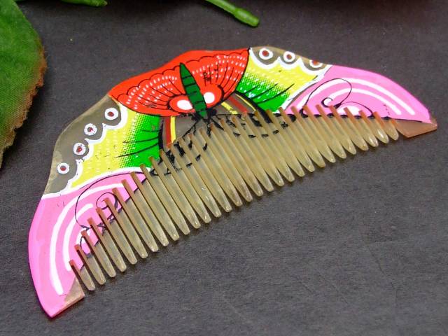 牛角190　かっさプレート 9cm×3.5cm 櫛型 くし 牛角 頭・顔・ボディのリンパマッサージ 美容 マッサー..