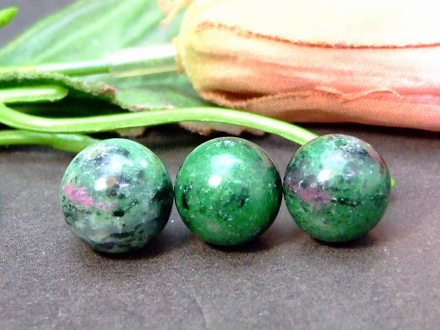 g3-1060Q　　ルビーインゾイサイト 12mm A 1粒売り ネコポス送料無料 天然石 パワーストーン