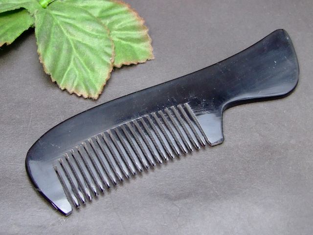 牛角173　かっさプレート 13.5cm×4cm 櫛型 くし 牛角 頭・顔・ボディのリンパマッサージ 美容 マッサー..