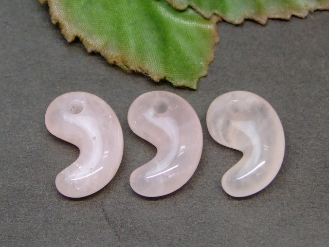 樂天商城 - 49540A　18mm×12mm 1個売り 古代勾玉 ローズクォーツ ネコポス送料無料 天然石 パワーストーン