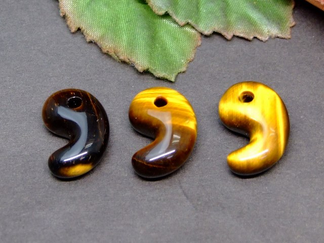 Genuine, Semi-Precious Stones - 49540C　18mm×12mm 1個売り 古代勾玉 タイガーアイ ネコポス送料無料 天然石 パワーストーン