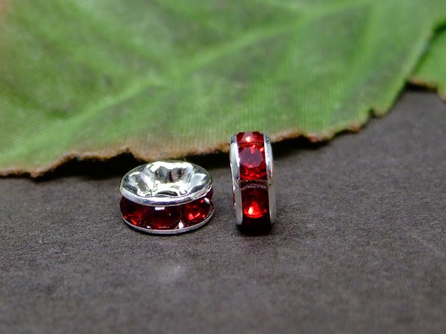 Genuine, Semi-Precious Stones - P3-376A　　8mm×4mm 15個 ロンデル 平シルバー＆濃赤 送料無料有 天然石 パワーストーンアクセサリー作りに パーツ