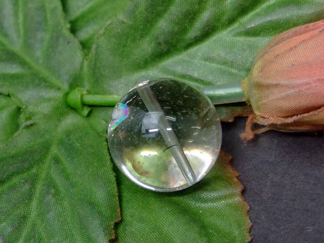61431　　わけあり 虹入り 20mm 1粒売り 水晶 クリスタル クォーツ ネコポス送料無料 ブラジル産 天然石 パワーストーン