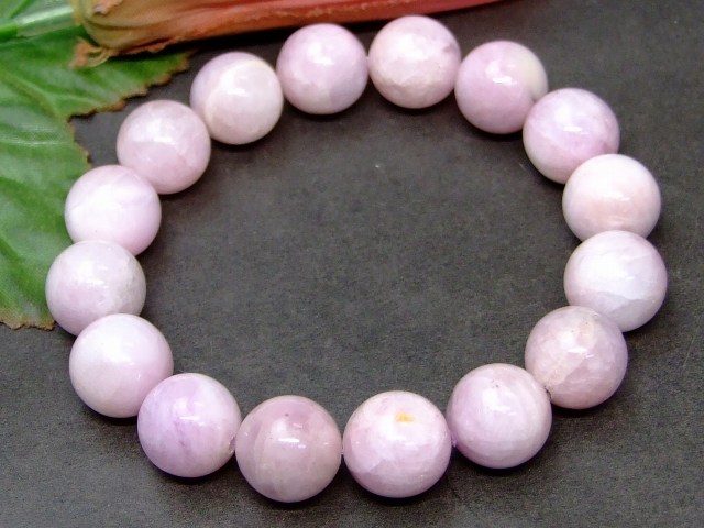 g3-885　今月の半額 13mm A クンツァイト ブレスレット 内径17cm 鑑別済 本物保証 ポーチ付き 送料無料 ブラジル産 天然石 パワーストーン