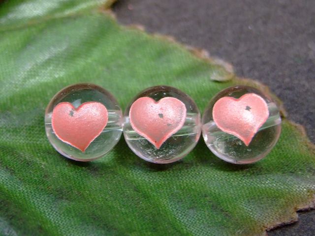 61969　　今月30％OFF わけあり ピンク ハート 彫 8mm 1粒売り 水晶 クリスタル クォーツ ネコポス送料無料 天然石 パワーストーン