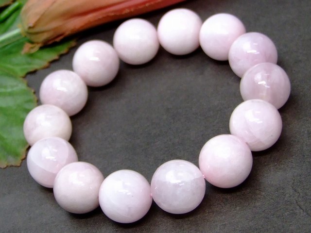 g3-885D　　今月の半額 14mm A クンツァイト ブレスレット 内径17cm 鑑別済 本物保証 ポーチ付き 送料..