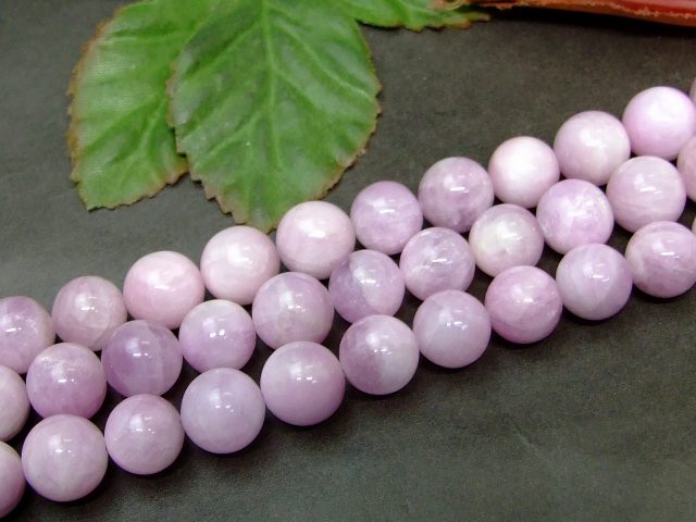 g3-881P　　今月の半額 11mm〜12mm AA クンツァイト 1連39cm 通し針、解説書、1mゴム付き 鑑別済 本物保証 送料無料 ブラジル産 天然石 パワーストーン