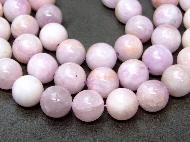 g3-887F　　今月の半額 11mm A クンツァイト 1連39cm 通し針、解説書、1mゴム付き 鑑別済 本物保証 送料無料 ブラジル産 天然石 パワーストーン