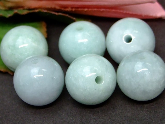 天然石 パワーストーン hinryoの61702　　ミャンマー翡翠 ヒスイ 18mm AA 1粒売り 鑑別済・本物保証 送料無料 ミャンマー産 天然石 パワーストーン｜アングル3