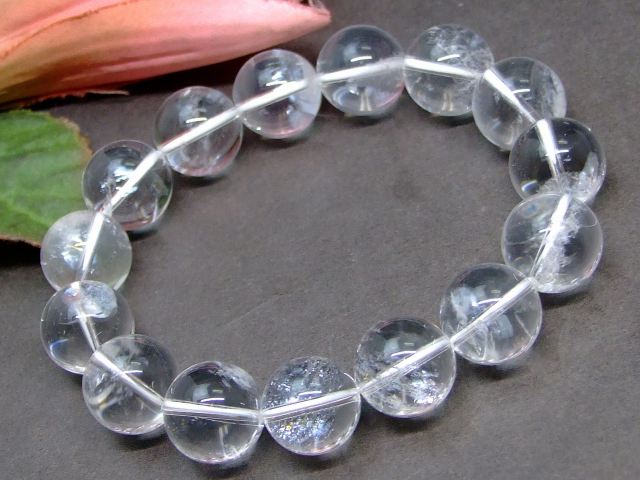 g3-1649F　　虹入り 13mm〜14mm A 水晶 クォーツ クリスタル ブレスレット 内径調整可能 鑑別済・本物..
