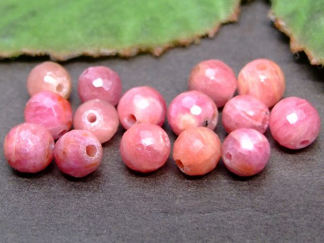 62683　　ルビー カット 5mm〜6mm AA 1粒売り ネコポス送料無料 ベトナム産 天然石 パワーストーン