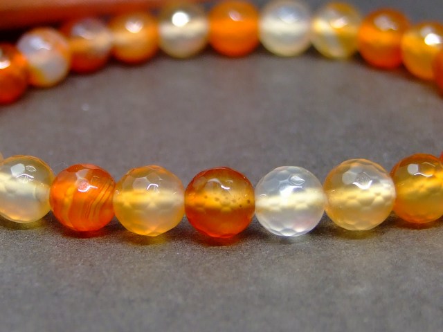 62451　　カーネリアン 6mm カット ブレスレット 内径16cm ポーチ付き 鑑別済・本物保証 ネコポス送料無料 ブラジル産 天然石 パワーストーン