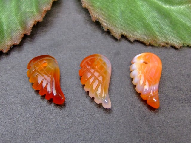 樂天商城 - 63011　　15mm×8mm AA 1個売り 天使の羽 彫り カーネリアン ネコポス送料無料 天然石 パワーストーン
