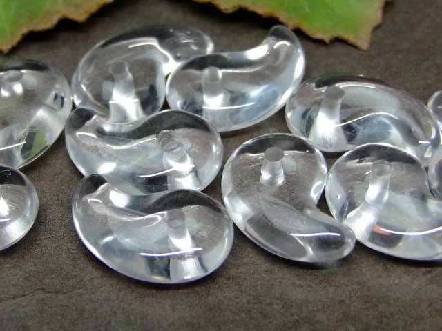 63187　　18mm×12mm AAA 勾玉 1個売り 水晶 クリスタル 送料無料有 天然石 パワーストーン