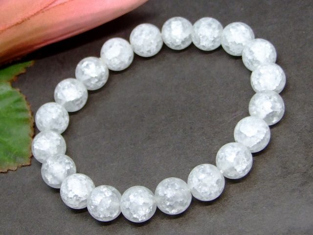 ※画像と同品質のものをお送りします。 オリジナルアクセサリー作りに是非どうぞ〜〜（m−m） ポーチに入れた状態で発送いたしますので、そのままプレゼントとしてご利用頂けます。 素材 人工石 サイズ 約：重さ27g　玉径10mm・±0.5mm　...