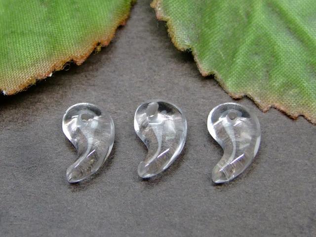 63170　　勾玉 5A 10mm×6mm 1個売り 水晶 クリスタル クォーツ ネコポス送料無料 天然石 パワーストーン