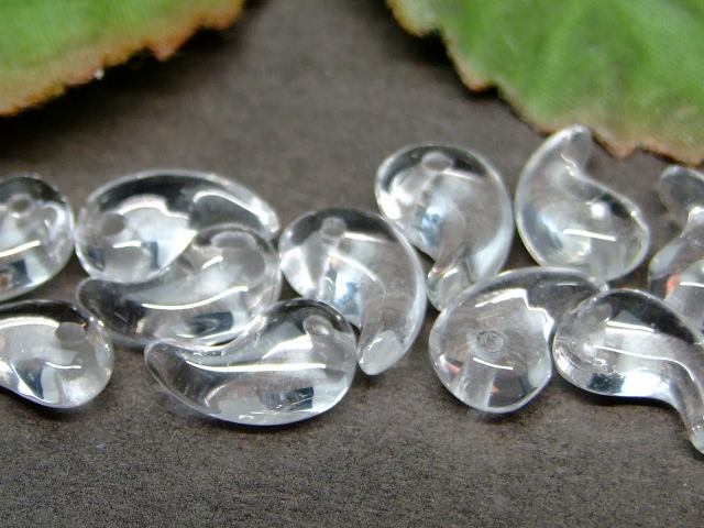 63170　　勾玉 5A 10mm×6mm 1個売り 水晶 クリスタル クォーツ ネコポス送料無料 天然石 パワーストーン