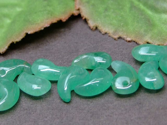 49542D　　勾玉 10mm×6mm 1個売り アベンチュリン ネコポス送料無料 天然石 パワーストーン