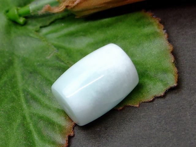 63542　　今月の半額 ラリマー 20mm×15mm 1粒売り 樽 たる型 送料無料 ドミニカ共和国産 天然石 パワー..