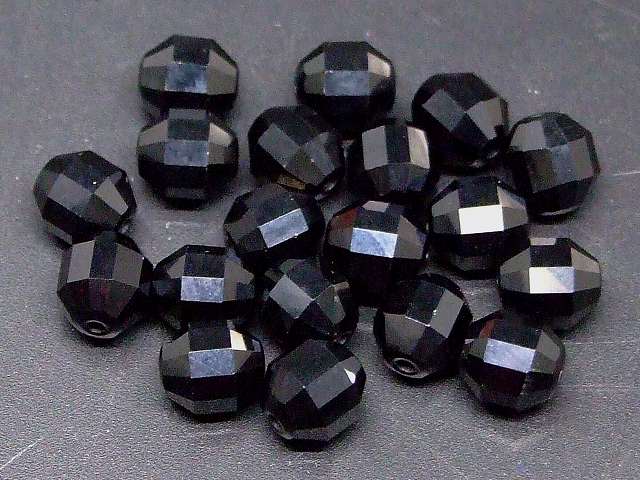 g3-491F　　オニキス 8mm カット 1粒売り ネコポス送料無料 天然石 パワーストーン