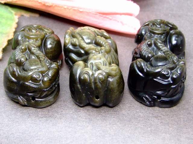 g3-463K　　特級 ゴールドオブシディアン 35mm×20mm 1個売り 貔貅 ヒキュウ ひきゅう ペンダントトップ 穴あき 置物にも 送料無料 アメリカ産 天然石 パワーストーン