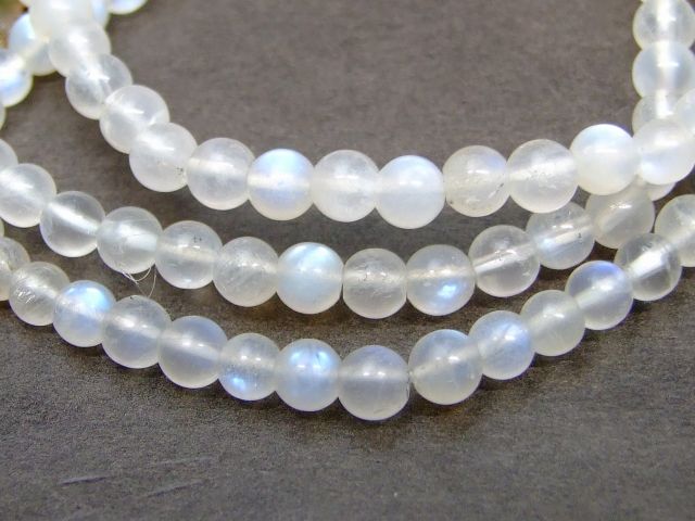 g3-228G　　ムーンストーン 4mm AAAA ブレスレット 内径16cm 鑑別済・本物保証 ポーチ付き 送料無料 インド産 天然石 パワーストーン